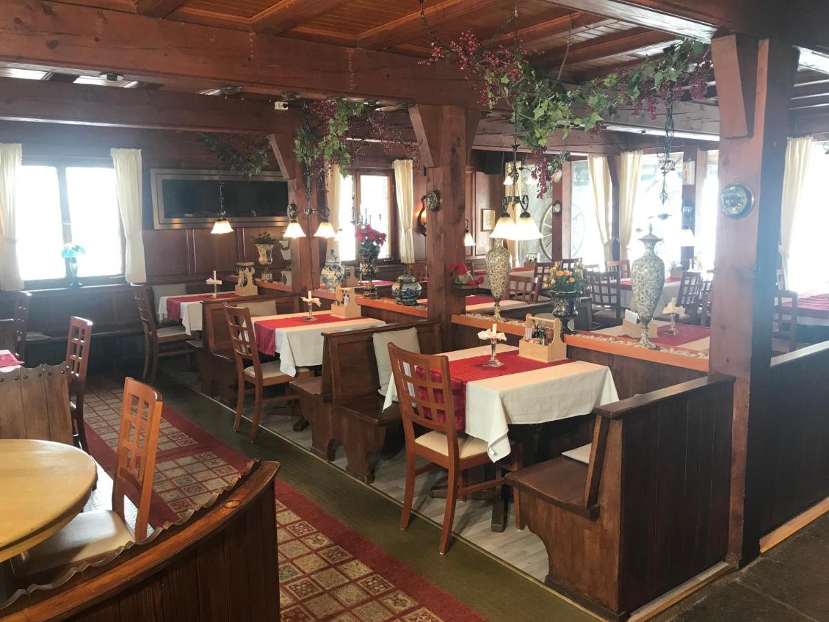 Waldhotel Auerhahn "Hochkopfhaus" ทอดท์เนา ภายนอก รูปภาพ