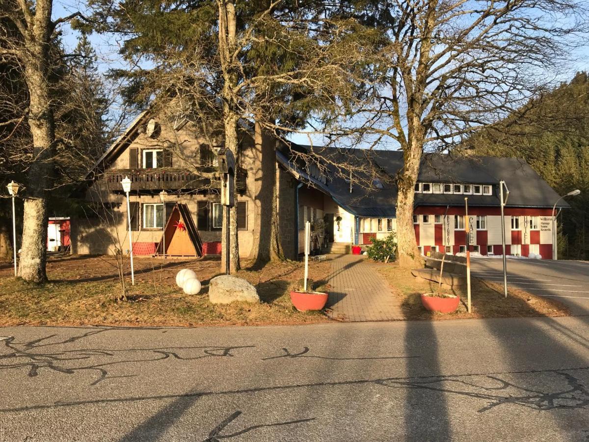 Waldhotel Auerhahn "Hochkopfhaus" ทอดท์เนา ภายนอก รูปภาพ